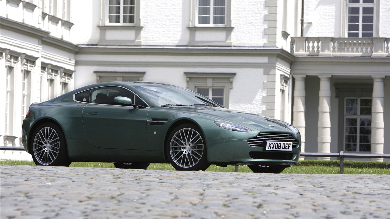 Aston Martin 阿斯頓·馬丁 壁紙(一) #10 - 1366x768