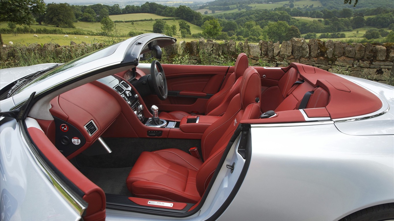 Aston Martin 阿斯頓·馬丁 壁紙(一) #14 - 1366x768