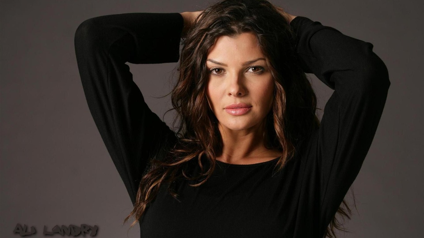 Ali Landry 爱丽·兰德里 美女壁纸2 - 1366x768