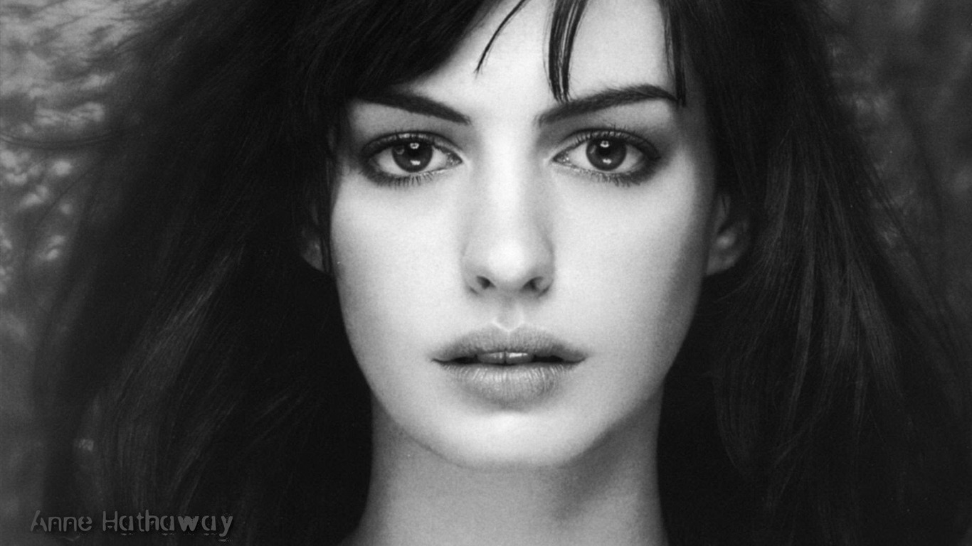 Anne Hathaway beautiful wallpaper #15 - 1366x768