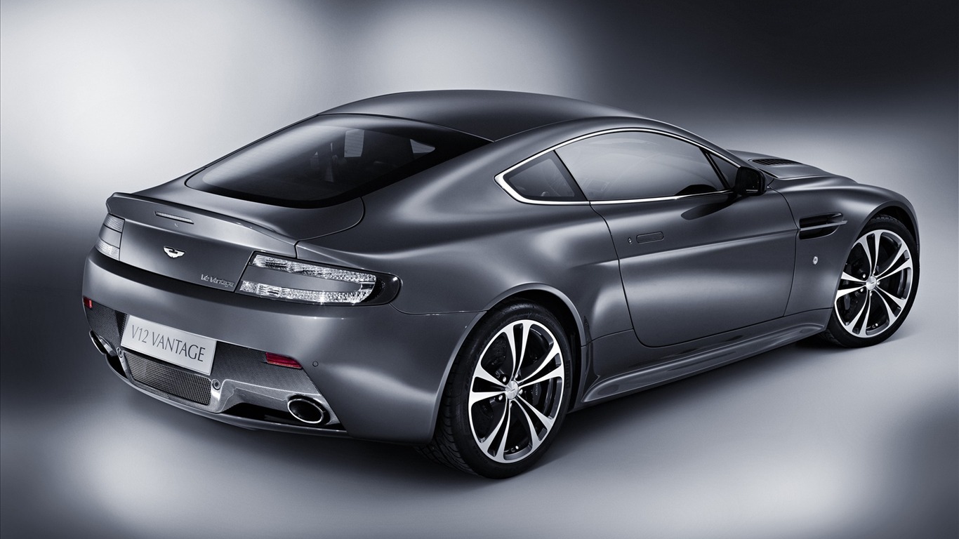 Aston Martin 阿斯顿·马丁 壁纸(二)17 - 1366x768