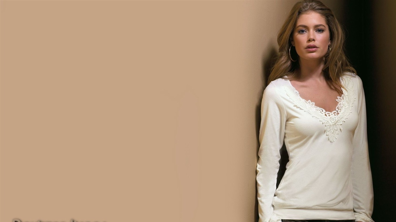 Doutzen Kroes 杜晨·科洛斯美女壁紙 #26 - 1366x768