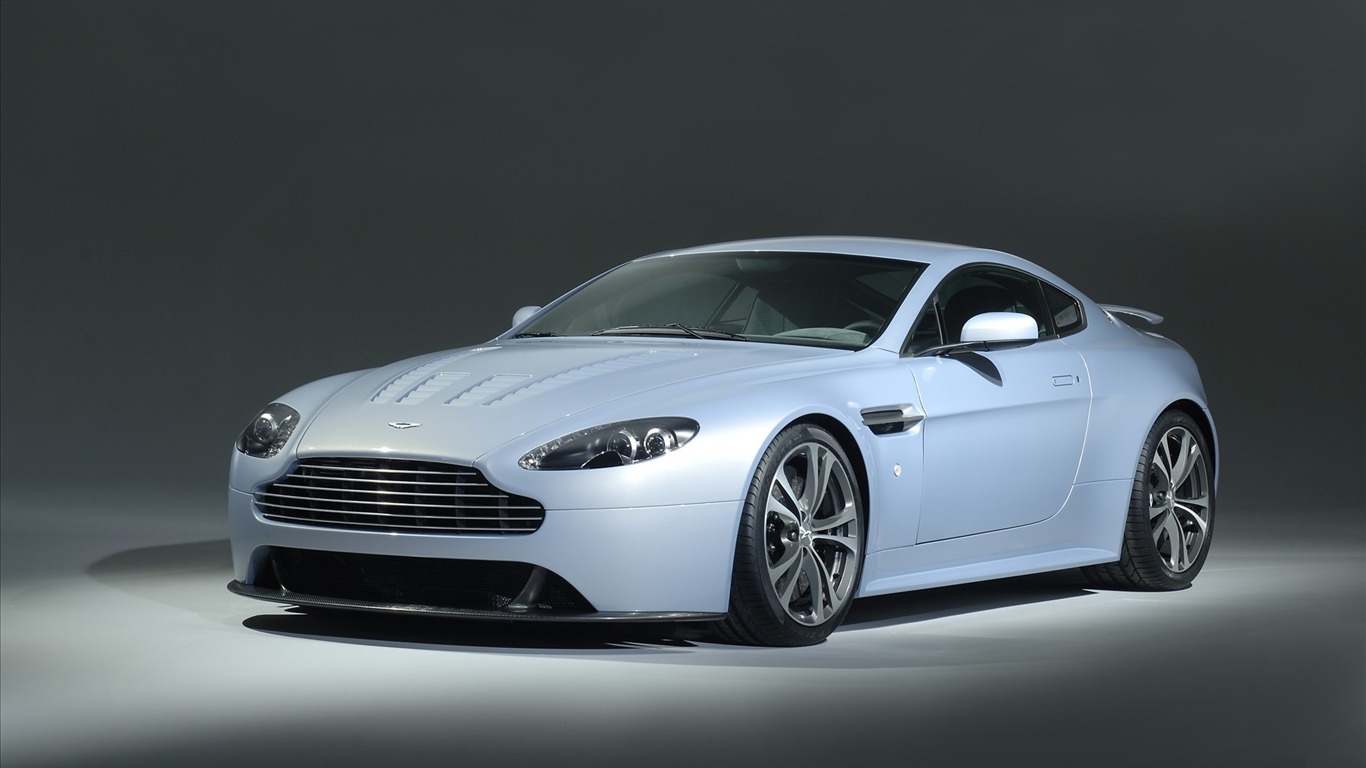 Aston Martin 阿斯顿·马丁 壁纸(四)8 - 1366x768