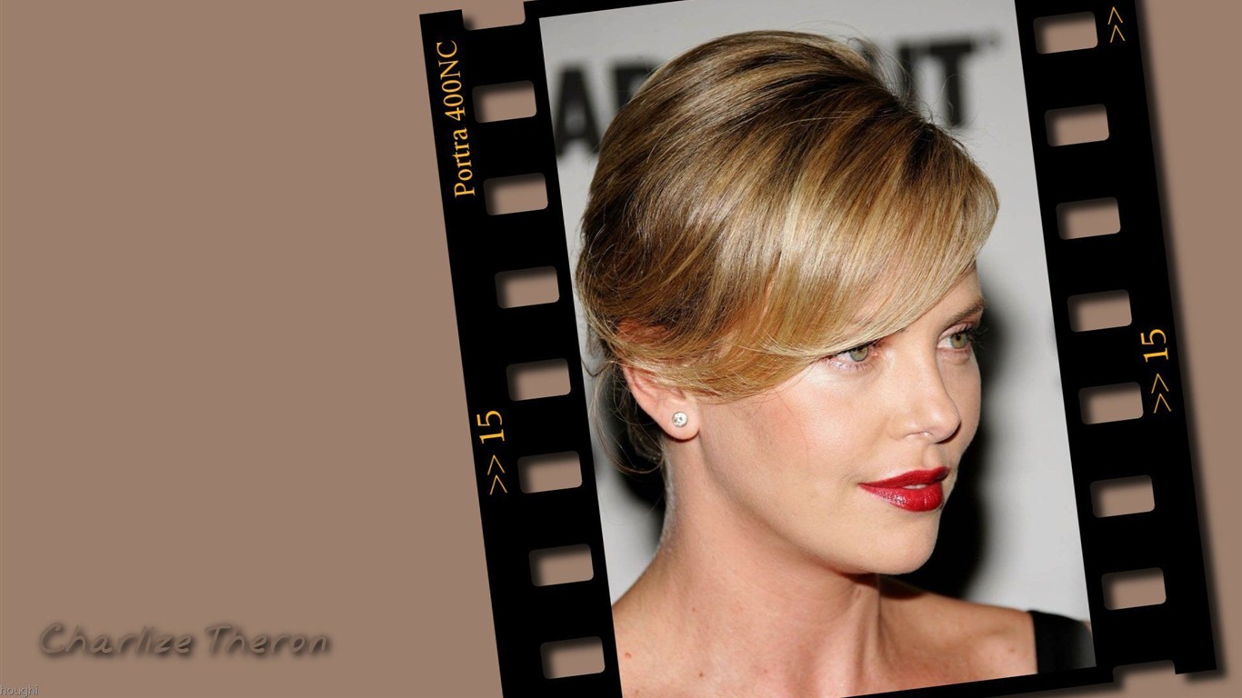 Charlize Theron krásná tapeta #9 - 1366x768