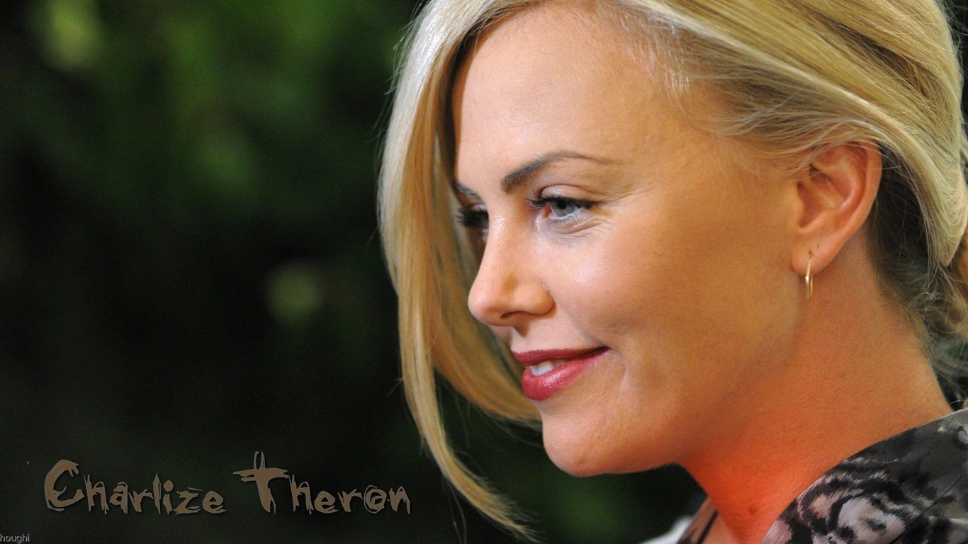 Charlize Theron schöne Tapete #34 - 1366x768