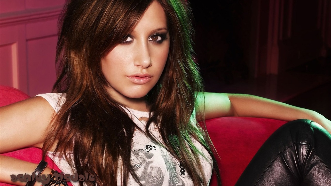 Ashley Tisdale 阿什麗·提斯代爾美女壁紙(一) #15 - 1366x768