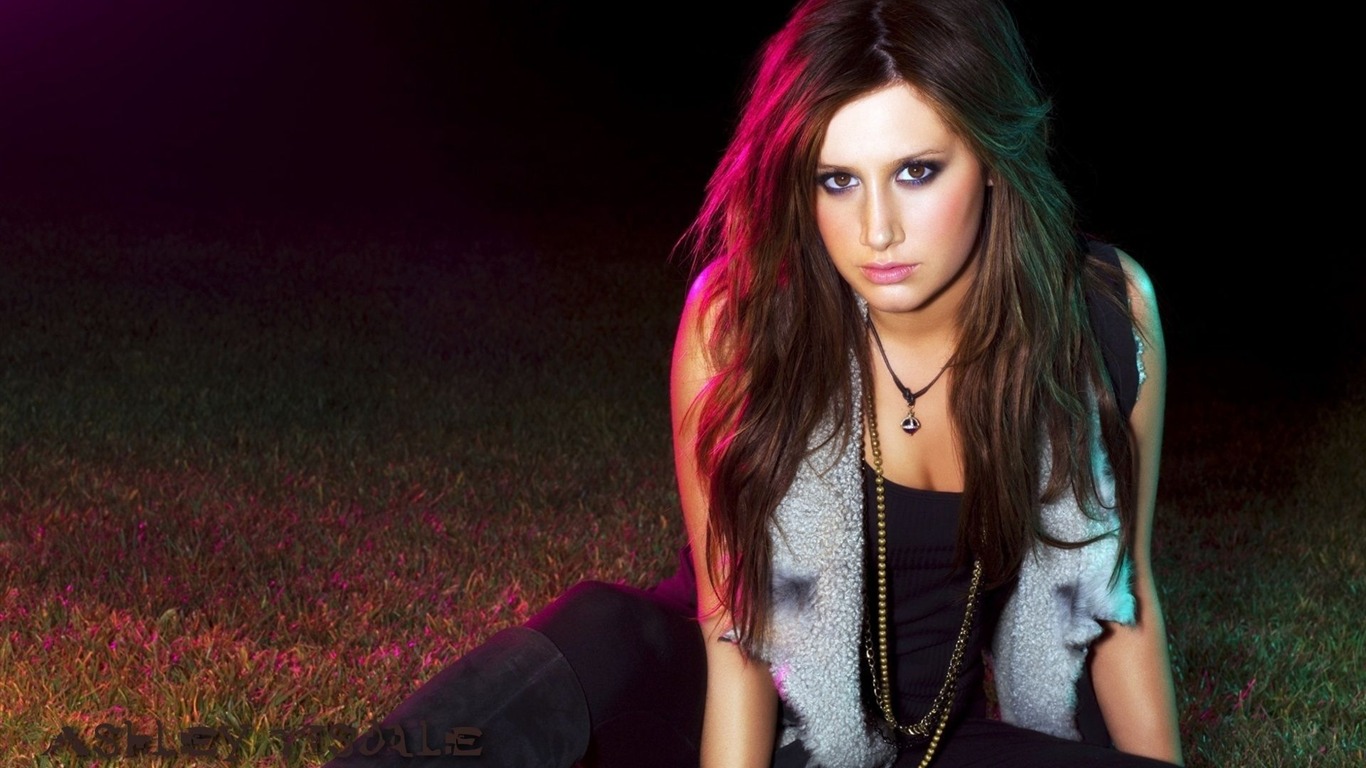 Ashley Tisdale krásné tapety (1) #35 - 1366x768