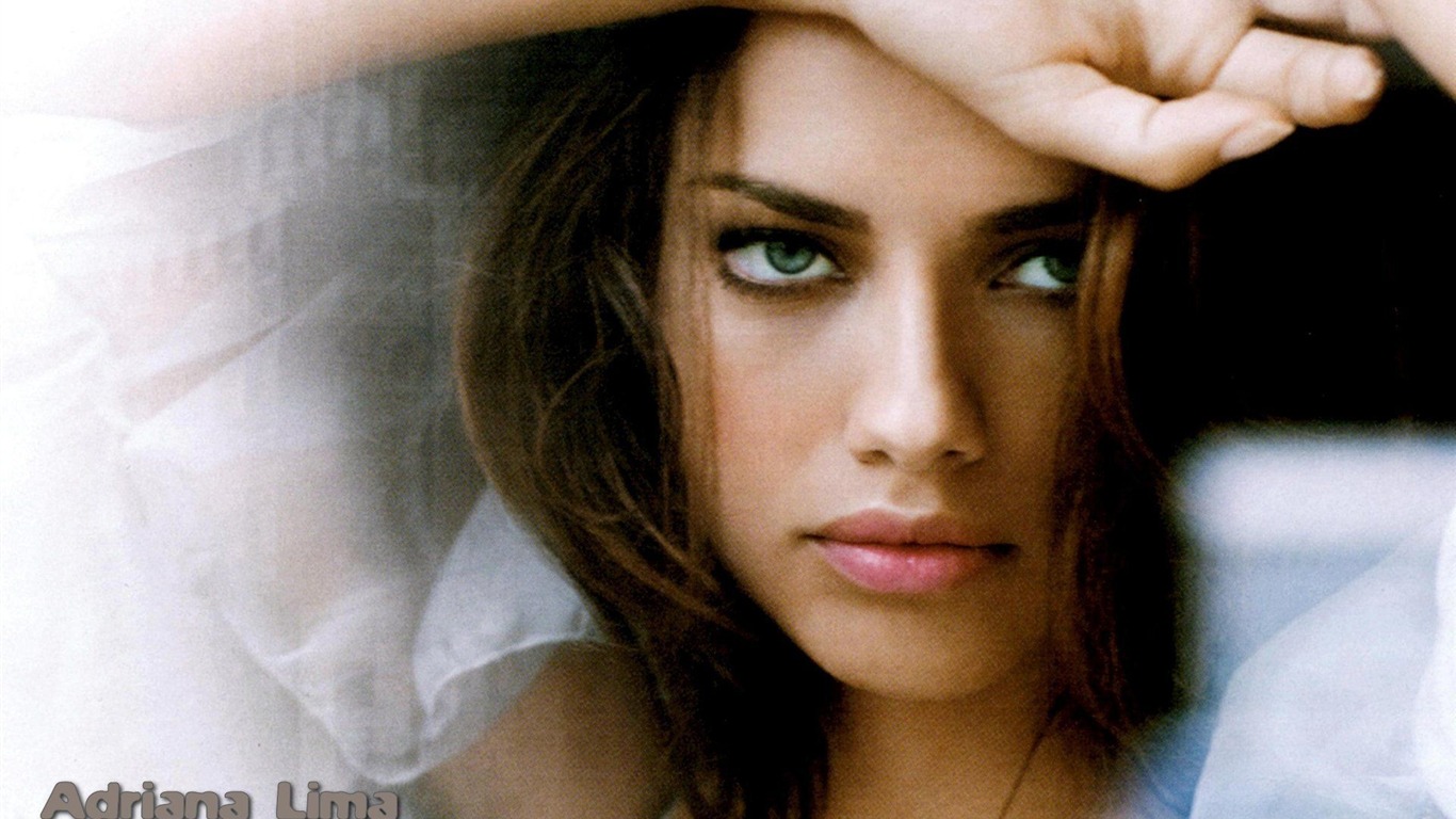 Adriana Lima krásnou tapetu #38 - 1366x768