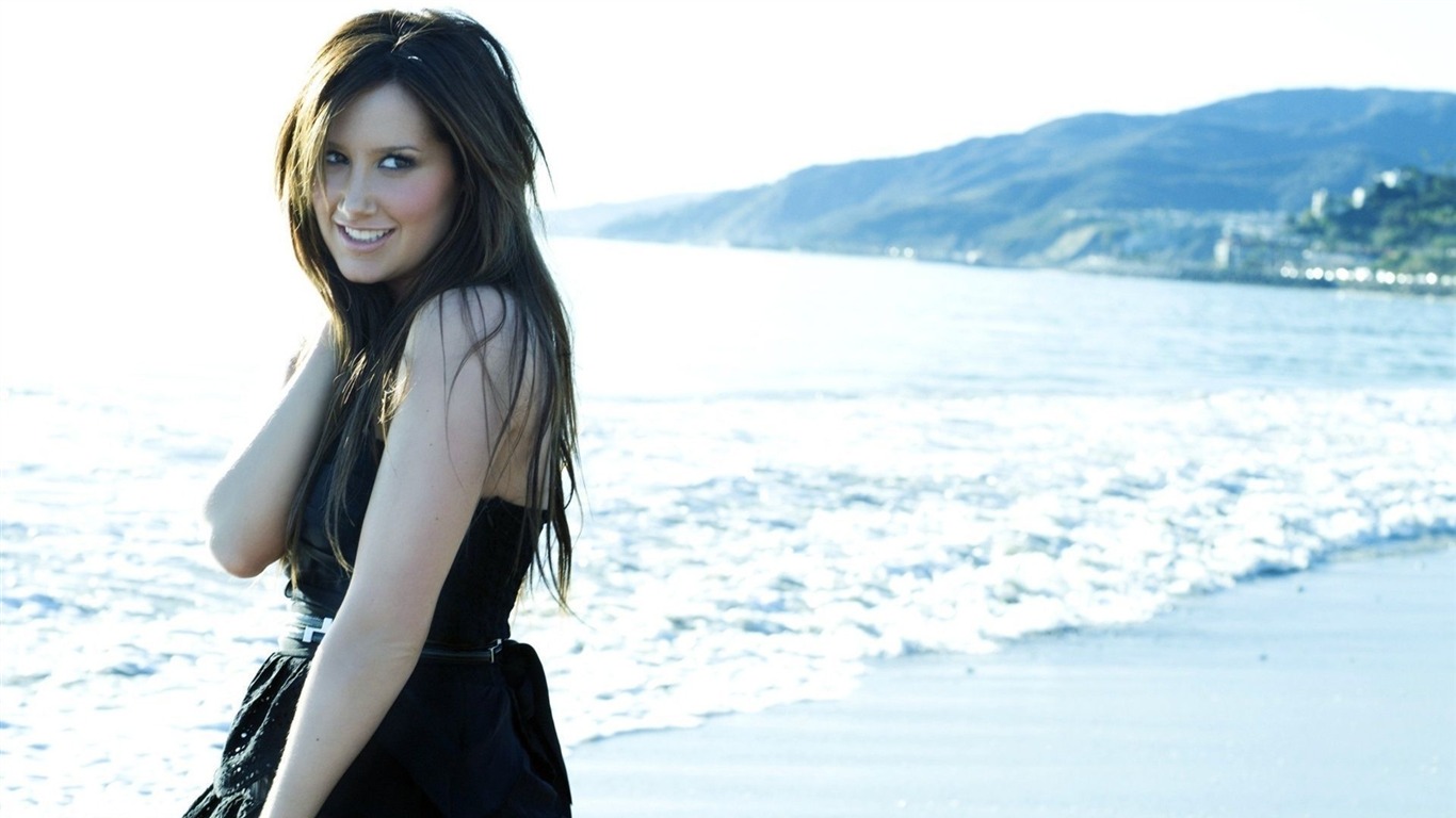 Ashley Tisdale krásné tapetu (2) #11 - 1366x768