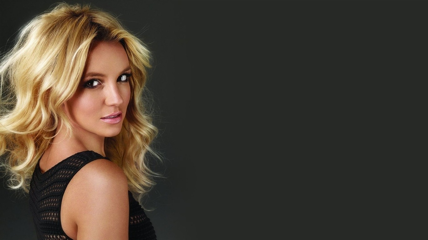 Britney Spears 布蘭妮·斯皮爾斯美女壁紙 #3 - 1366x768