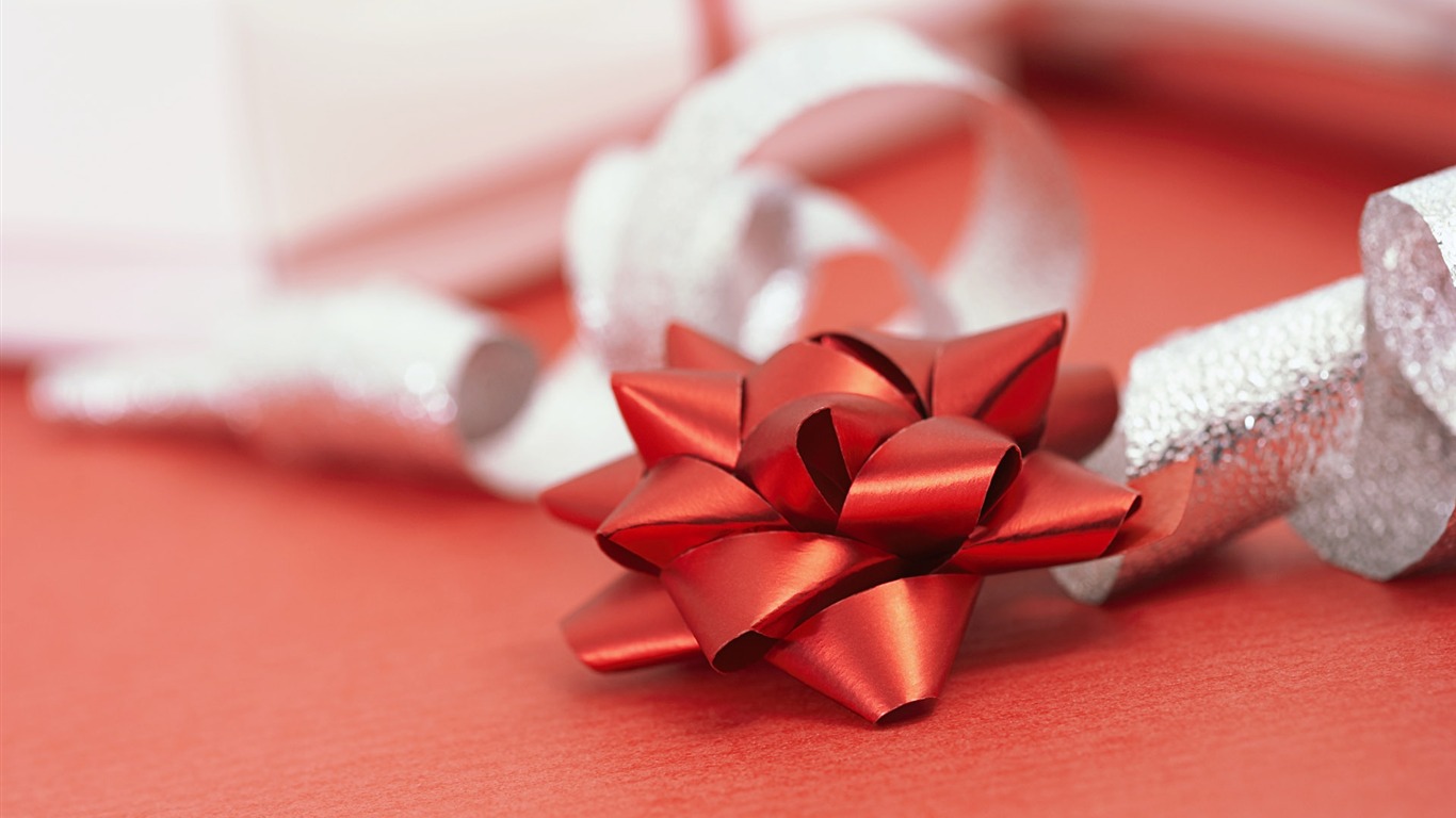 Gift decoration wallpaper (5) #1 - 1366x768