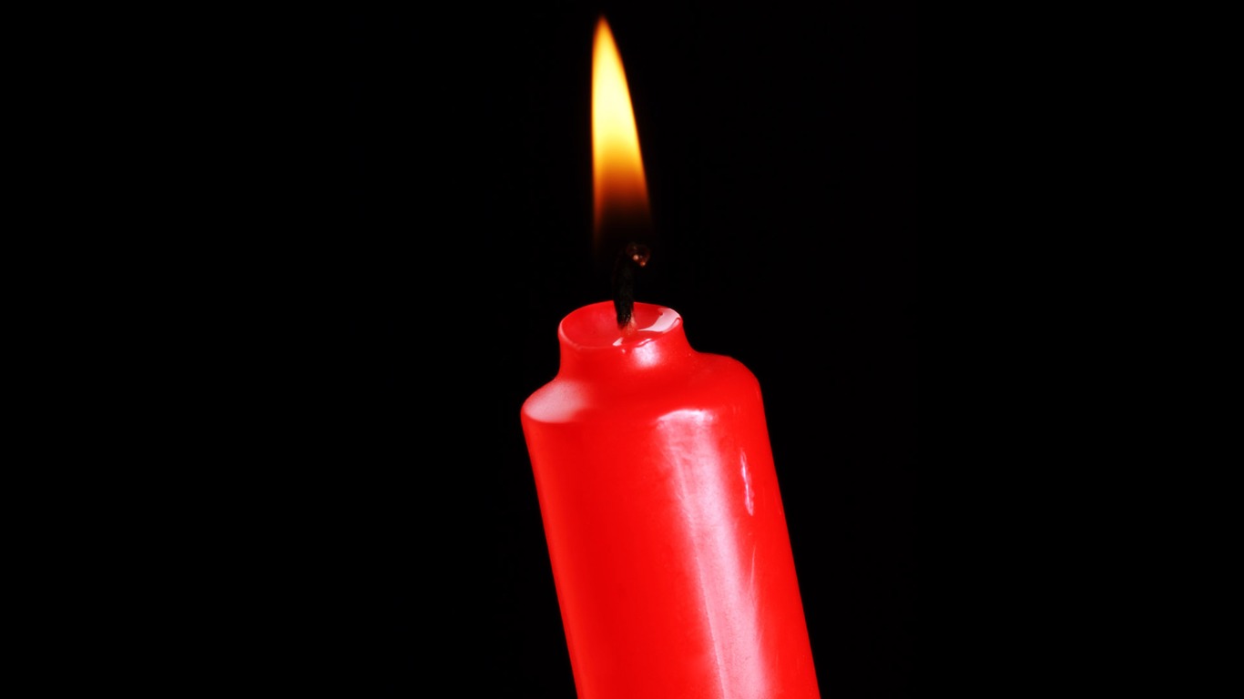 Luz de las velas fondo de pantalla (3) #7 - 1366x768