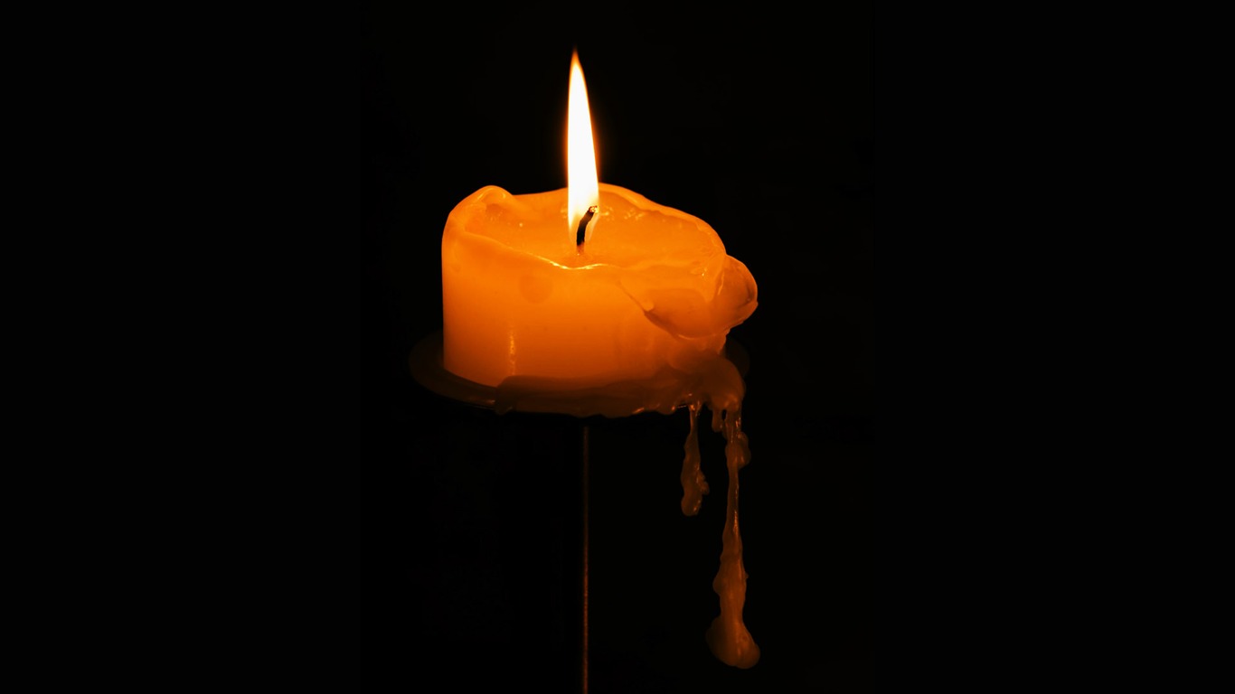 Luz de las velas fondo de pantalla (3) #8 - 1366x768