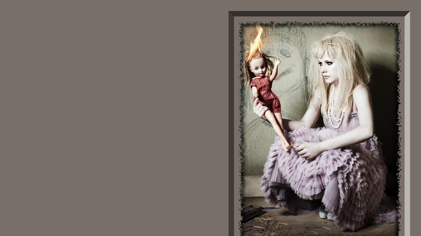 Avril Lavigne 艾薇儿·拉维妮 美女壁纸25 - 1366x768