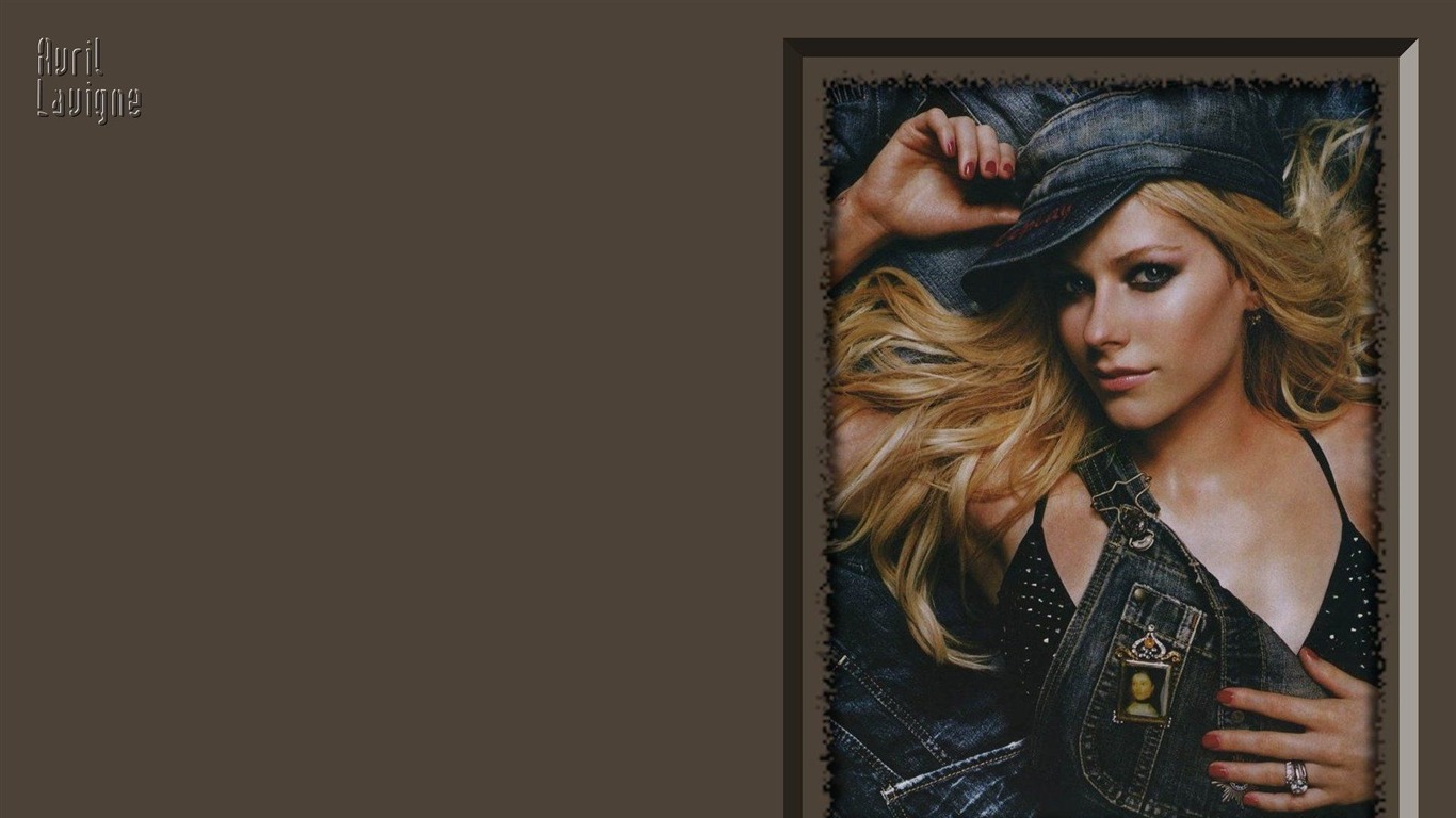 Avril Lavigne 艾薇儿·拉维妮 美女壁纸27 - 1366x768