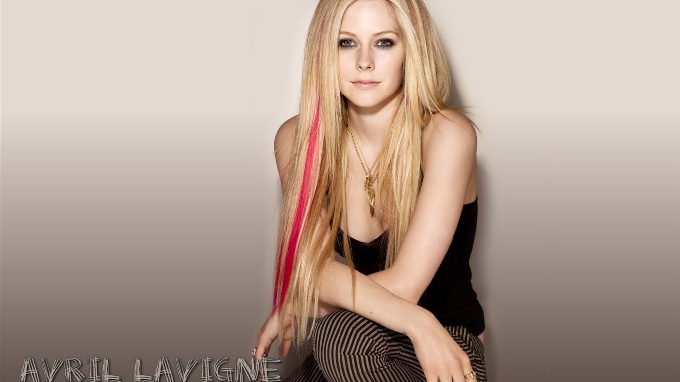 Avril Lavigne 艾薇儿·拉维妮 美女壁纸32 - 1366x768