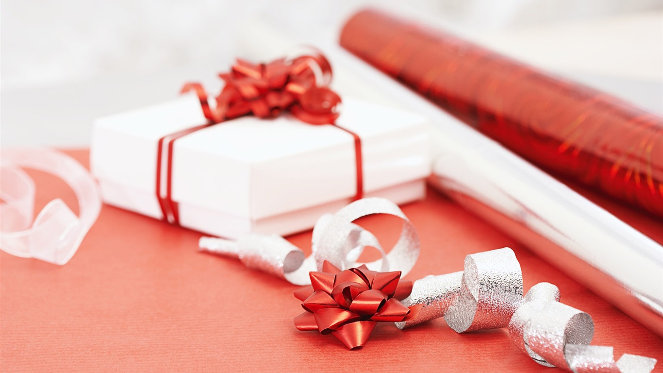 Gift decoration wallpaper (6) #5 - 1366x768