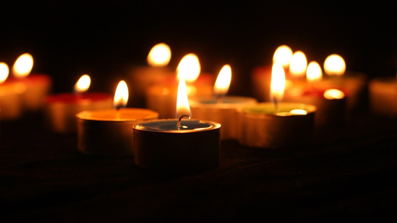 Candlelit wallpaper (4) #9 - 1366x768