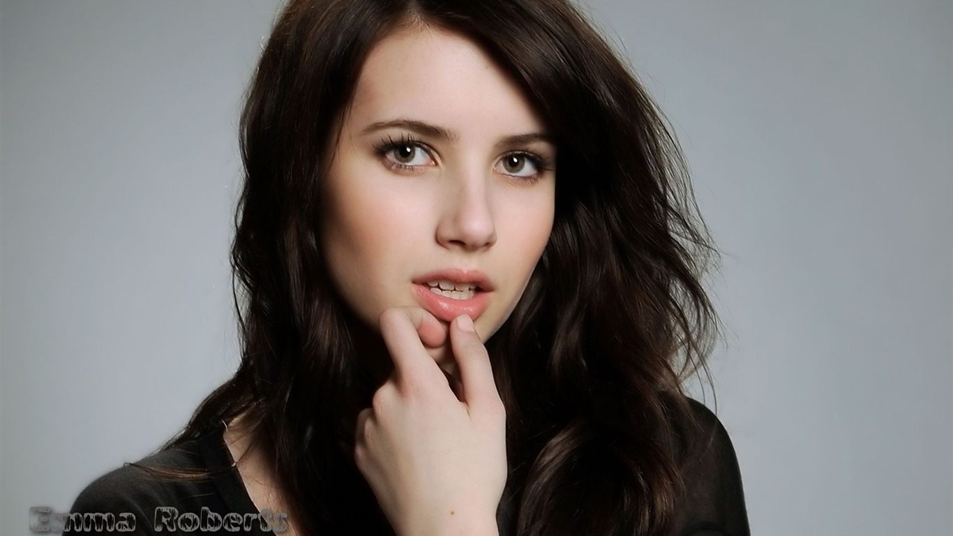 Emma Roberts krásnou tapetu #15 - 1366x768