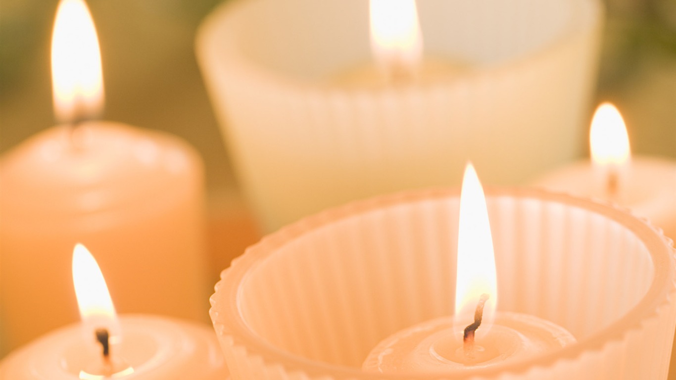 Candlelit wallpaper (5) #1 - 1366x768