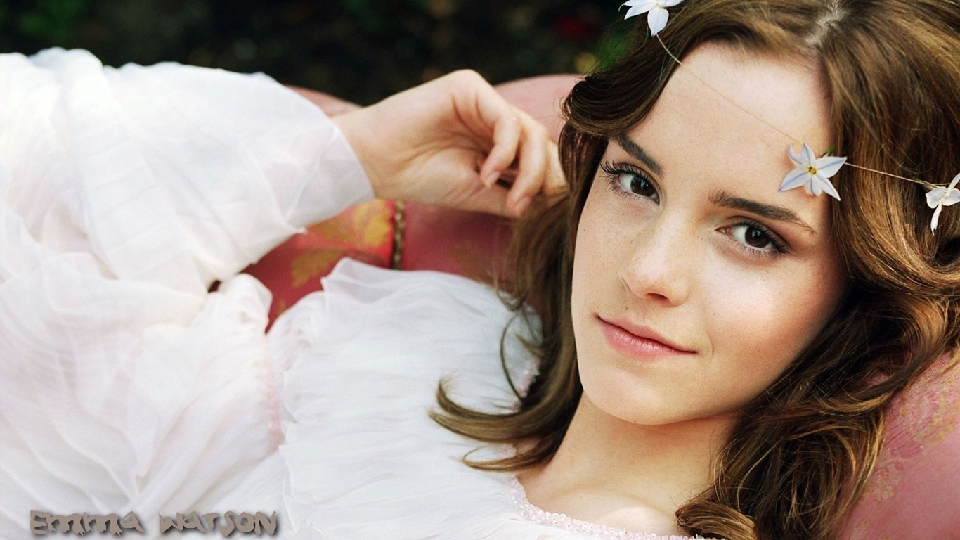 Emma Watson krásnou tapetu #24 - 1366x768