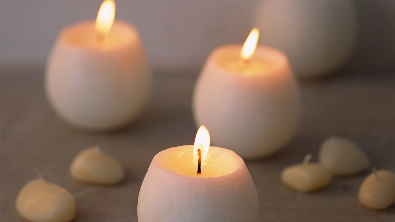 Fondos de escritorio de luz de las velas (6) #15 - 1366x768