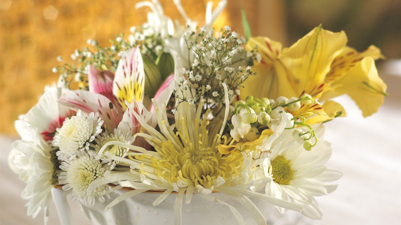 fleurs fond d'écran Widescreen close-up (6) #14 - 1366x768