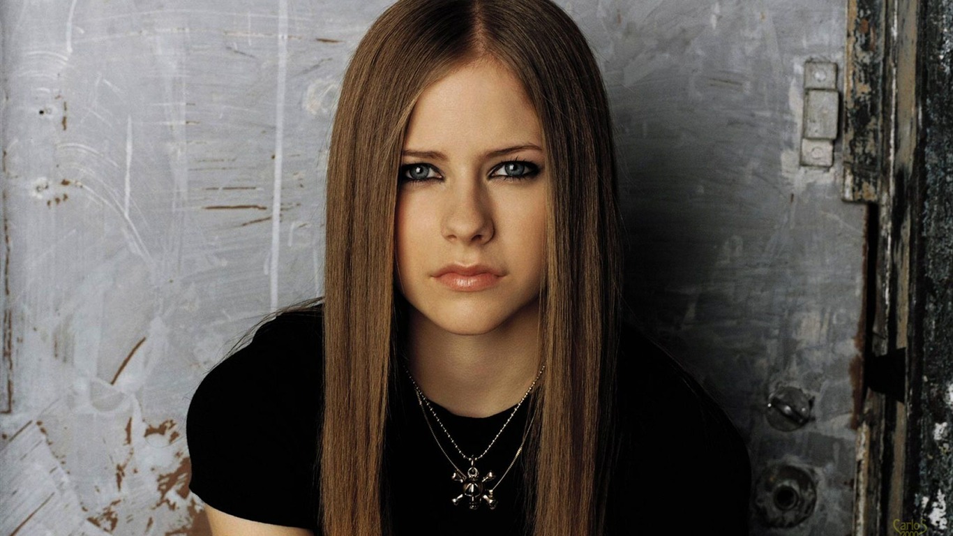 Avril Lavigne hermoso fondo de pantalla (2) #3 - 1366x768