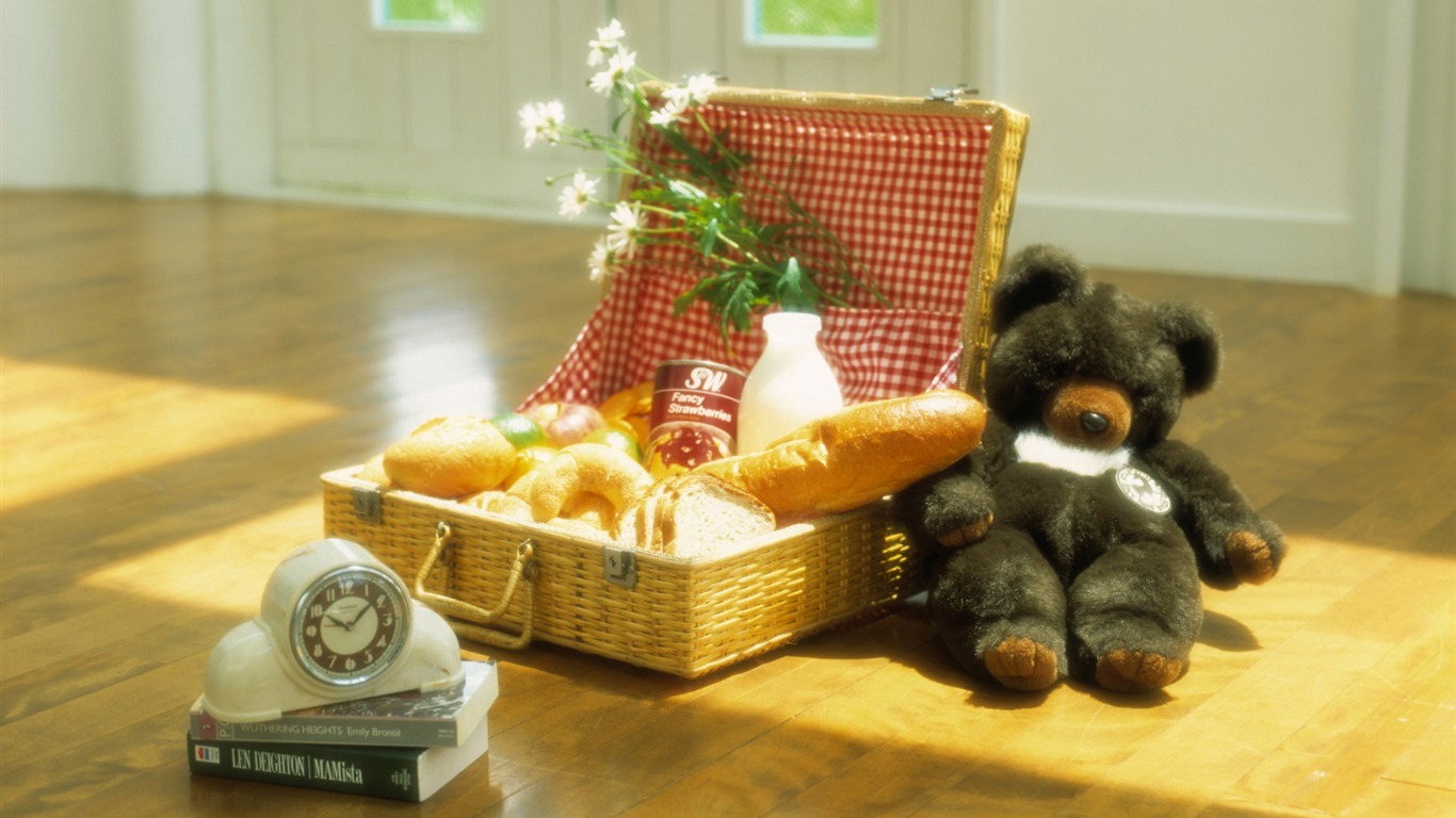 Home Still Life Wallpaper (18) #5 - 1366x768