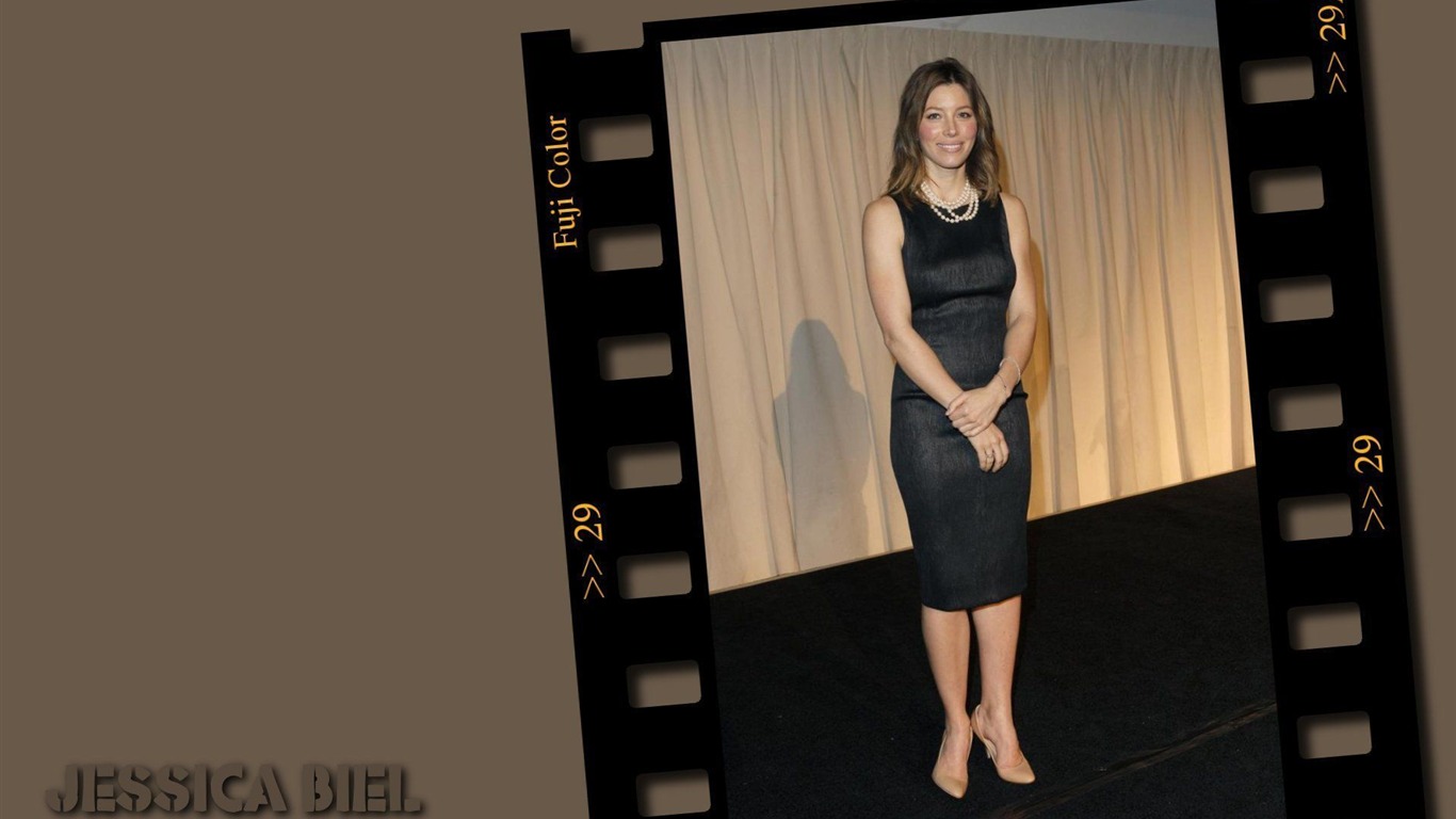 Jessica Biel krásnou tapetu #5 - 1366x768