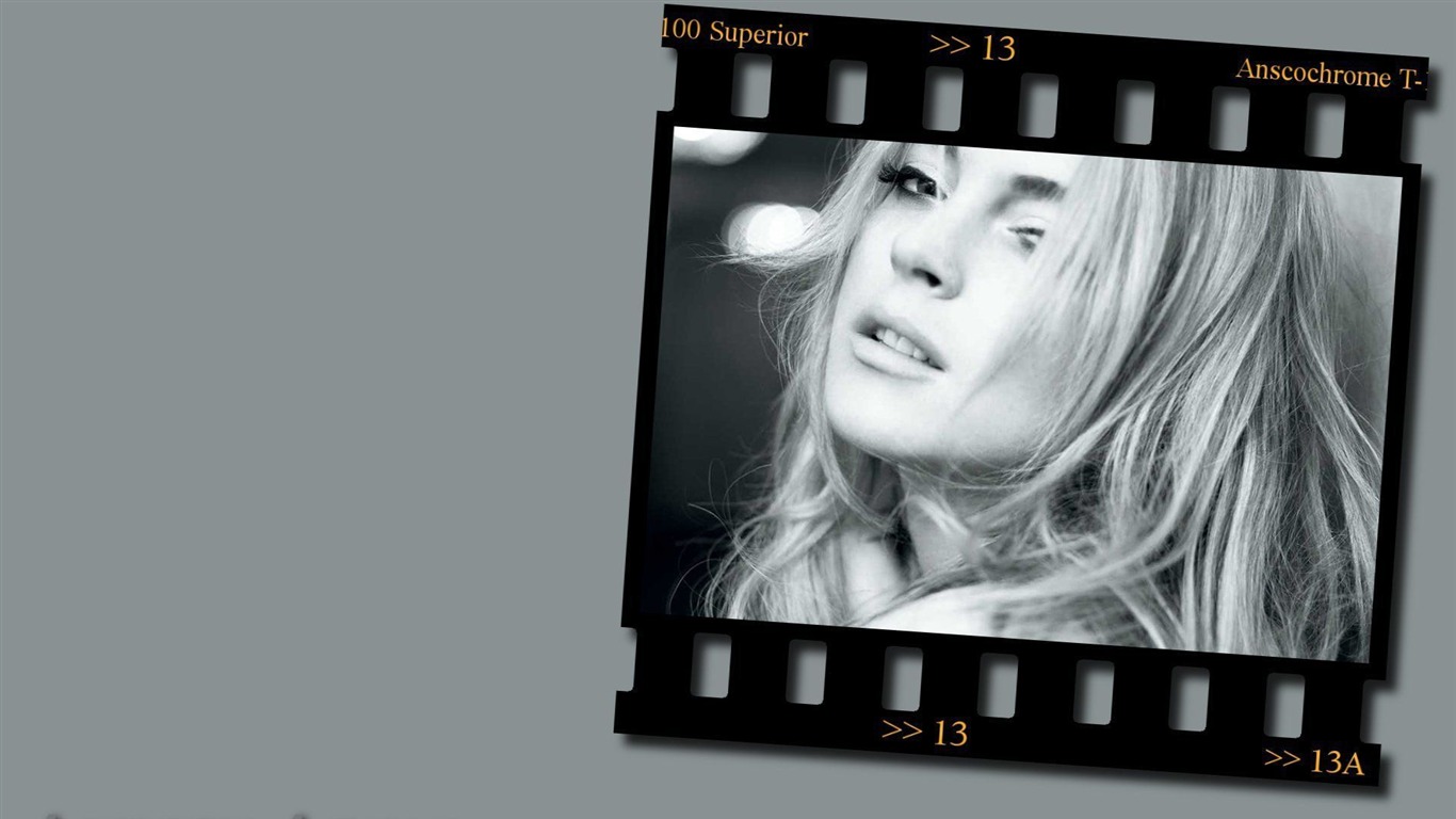 Lindsay Lohan krásná tapeta #2 - 1366x768