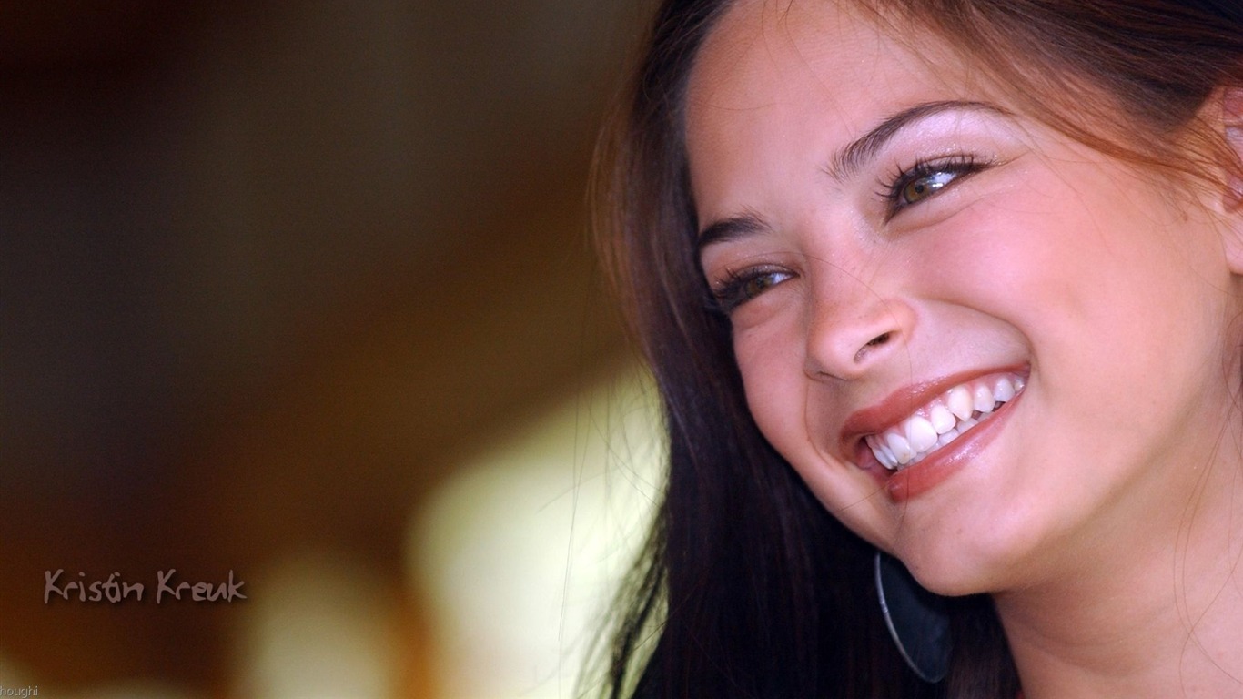 Kristin Kreuk beau fond d'écran #7 - 1366x768