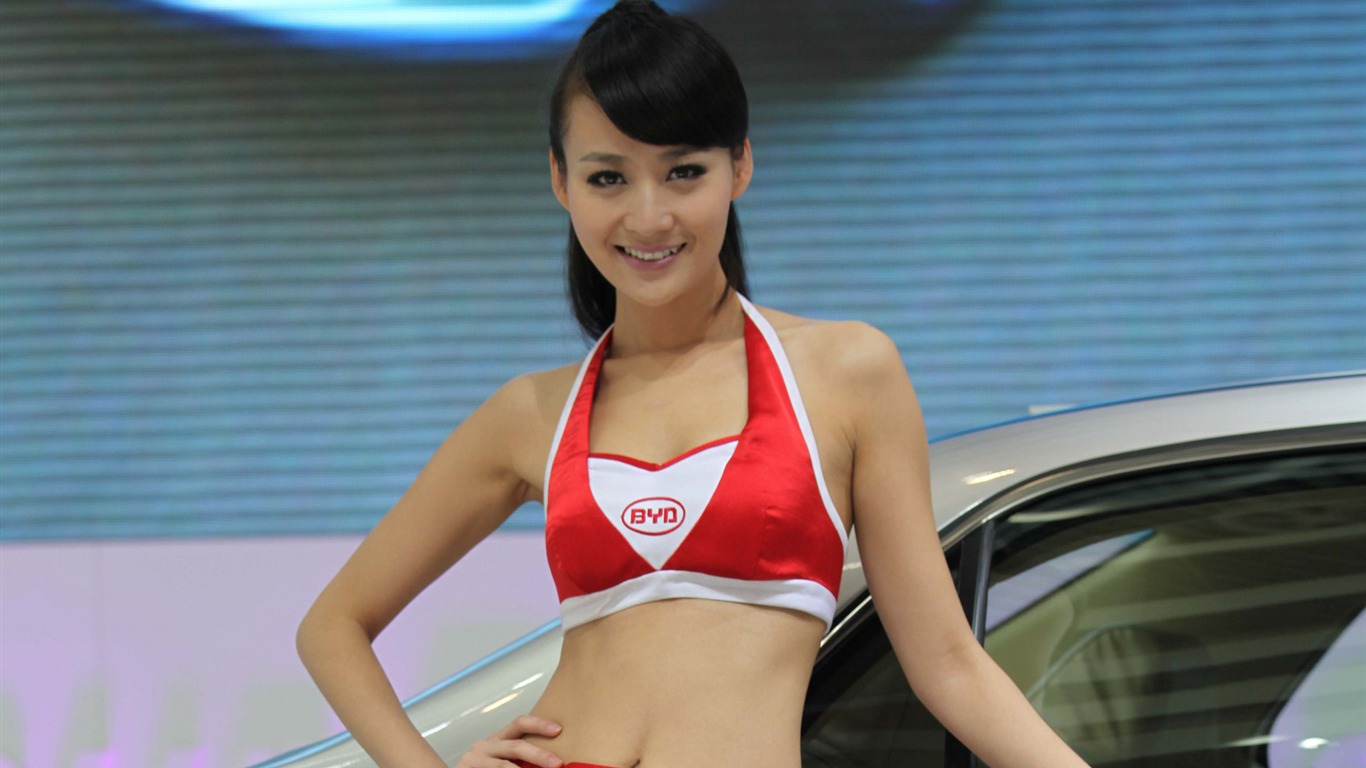 2010 v Pekingu Mezinárodním autosalonu krása (1) (vítr honí mraky práce) #13 - 1366x768