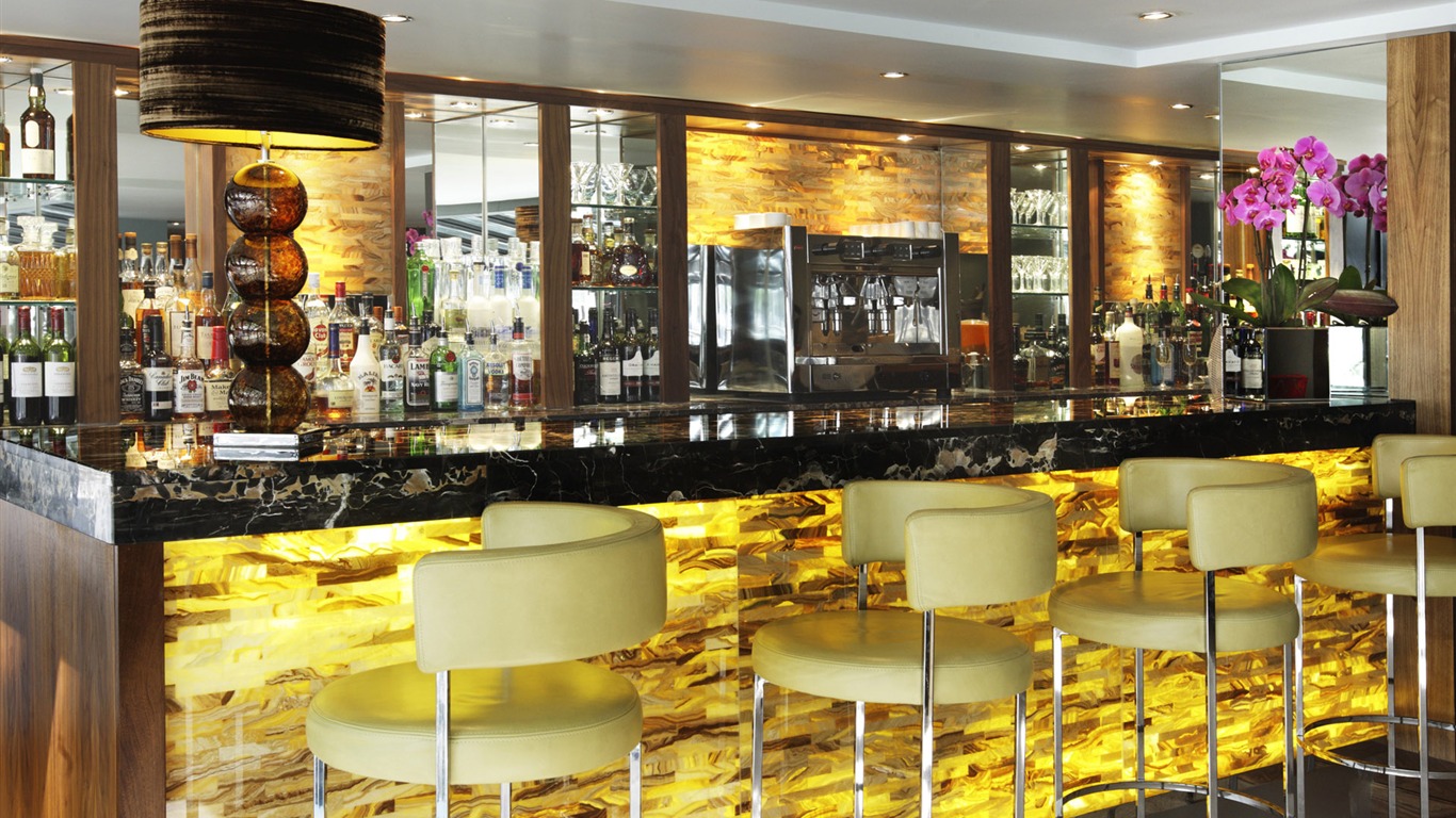 Restaurant bar wallpaper (1) #13 - 1366x768