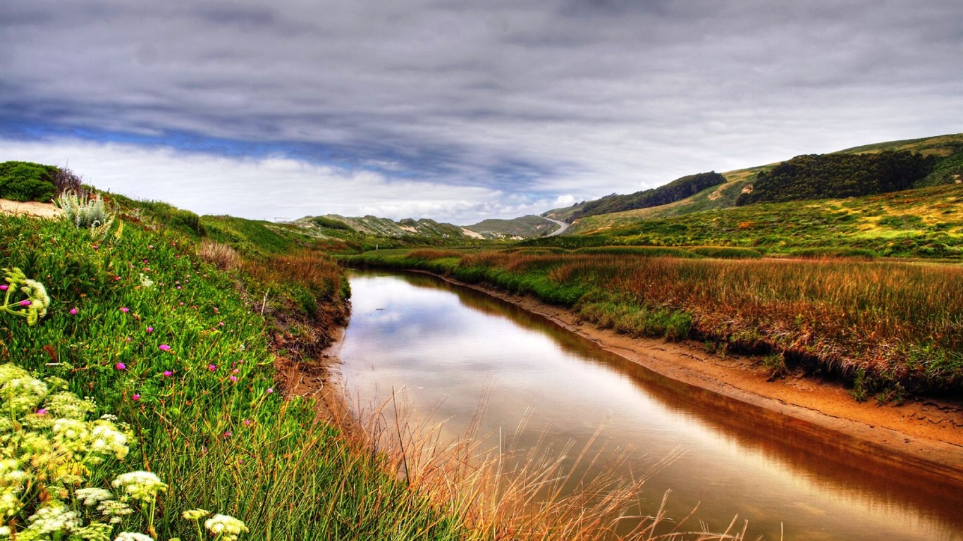 Krásně poskytnuté Krajina tapety (1) #13 - 1366x768