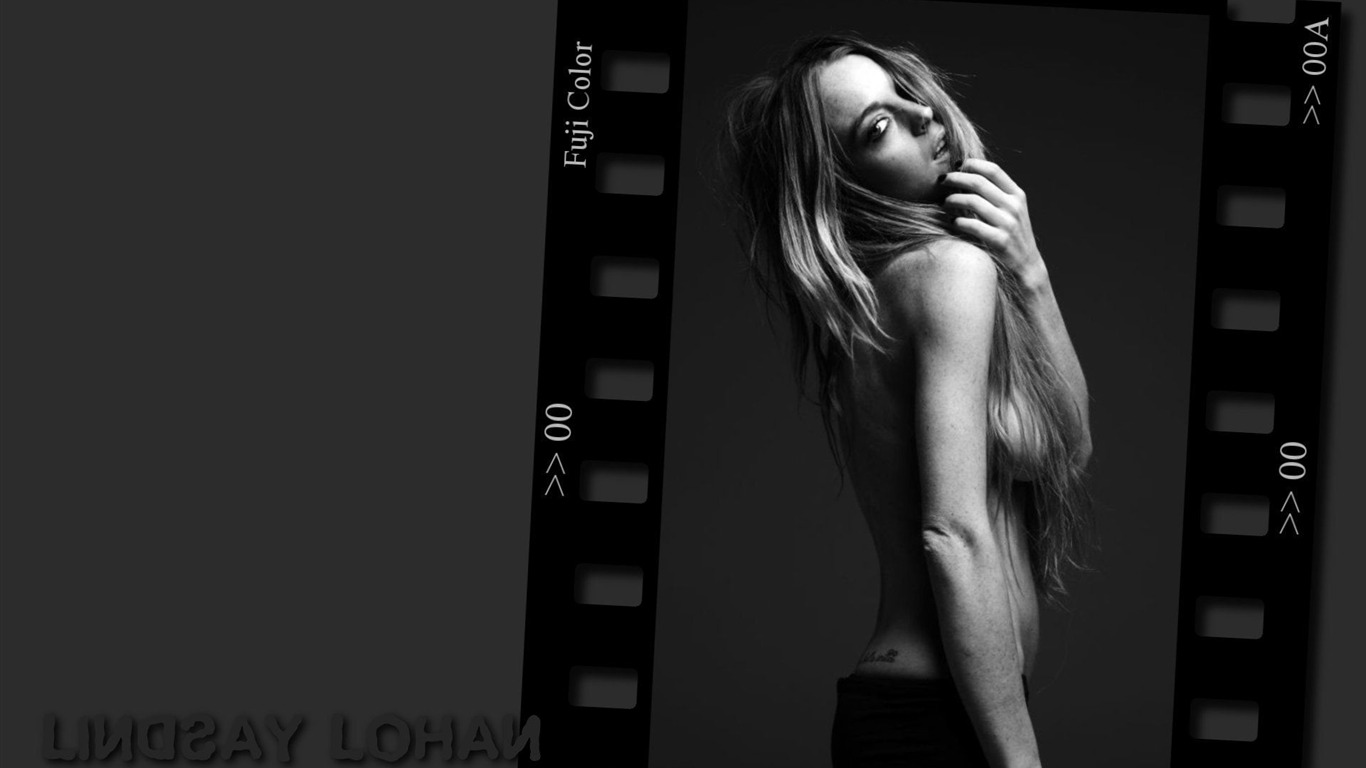 Lindsay Lohan krásná tapeta #25 - 1366x768