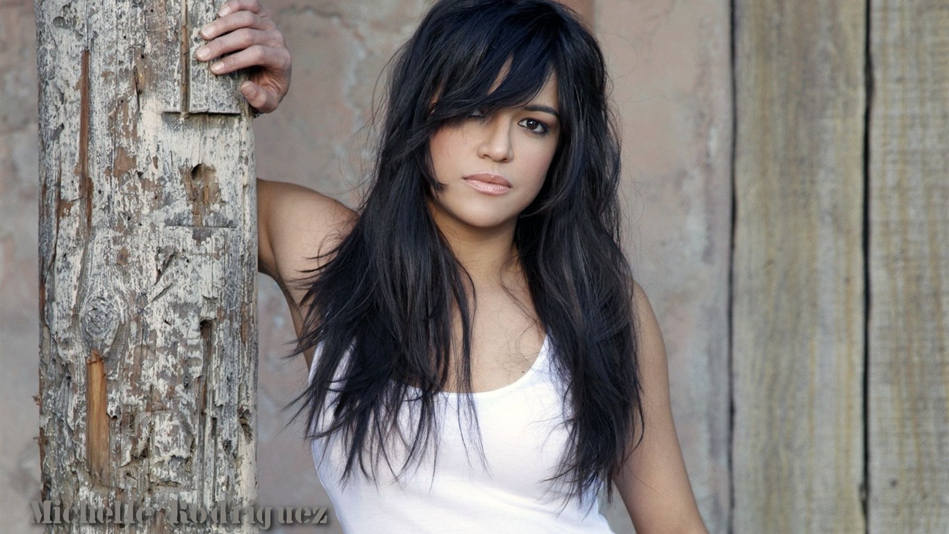 Michelle Rodriguez schöne Tapete #1 - 1366x768