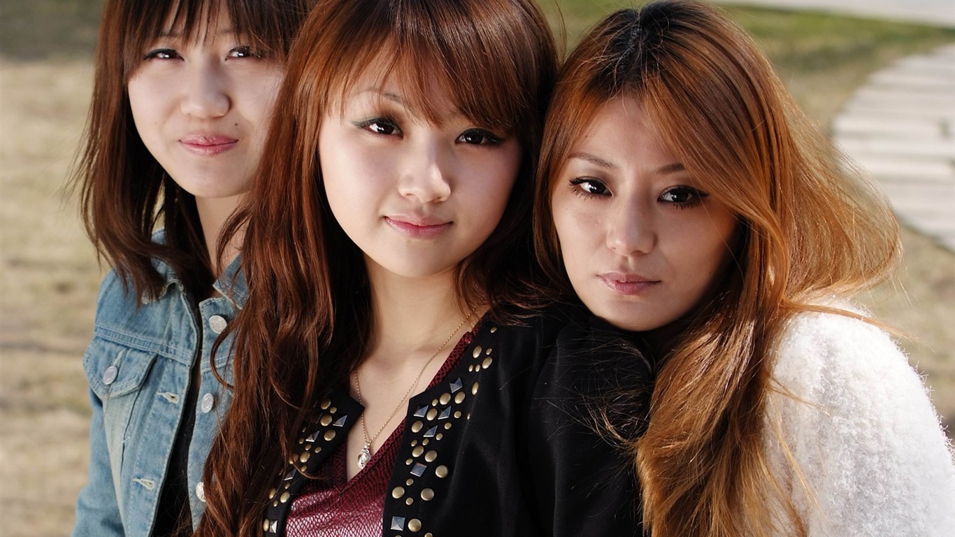 外拍美女飛揚的青春(螺紋鋼作品) #18 - 1366x768
