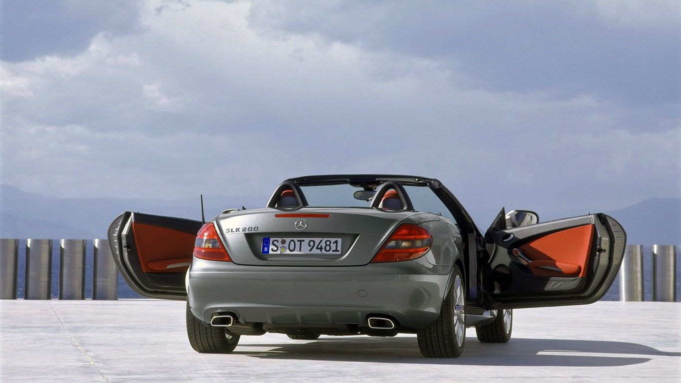 Mercedes tapety (2) #9 - 1366x768