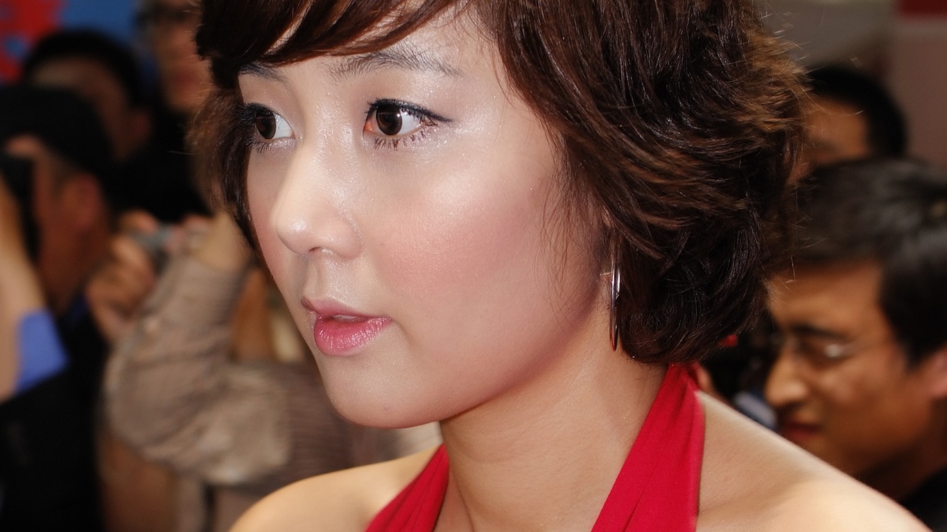 2009 P&E 展台上的美女(螺紋鋼作品) #21 - 1366x768