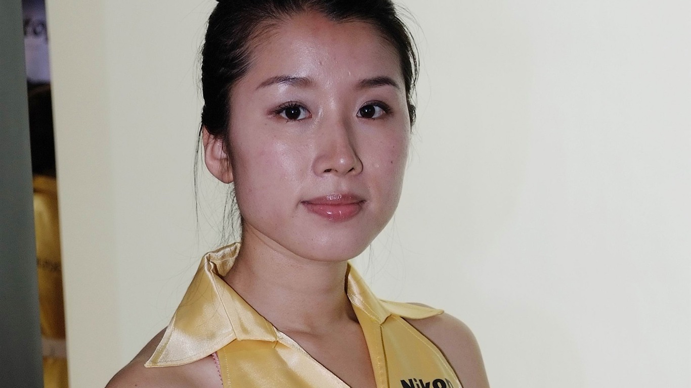 2009 P&E 展台上的美女(螺紋鋼作品) #23 - 1366x768