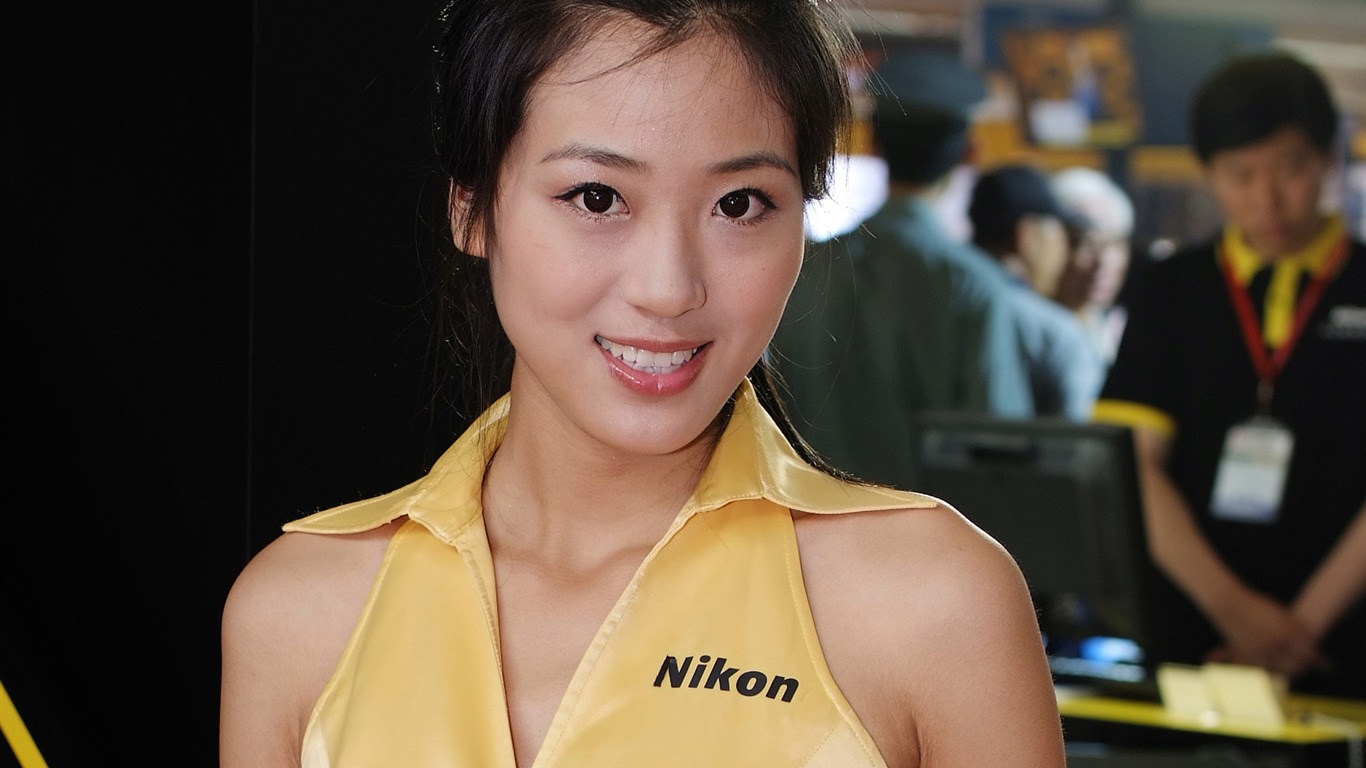 2009 P&E 展台上的美女(螺紋鋼作品) #29 - 1366x768
