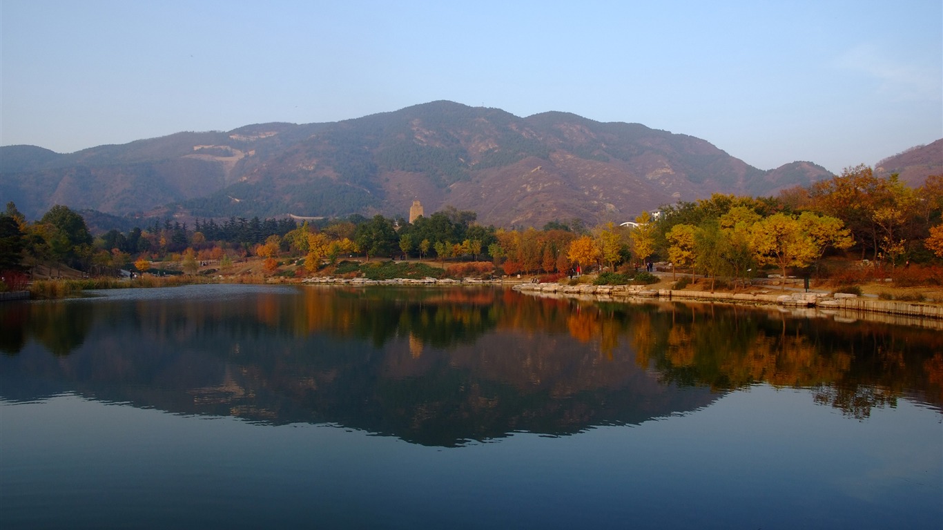 Xiangshan podzimní zahrada (prutu práce) #8 - 1366x768