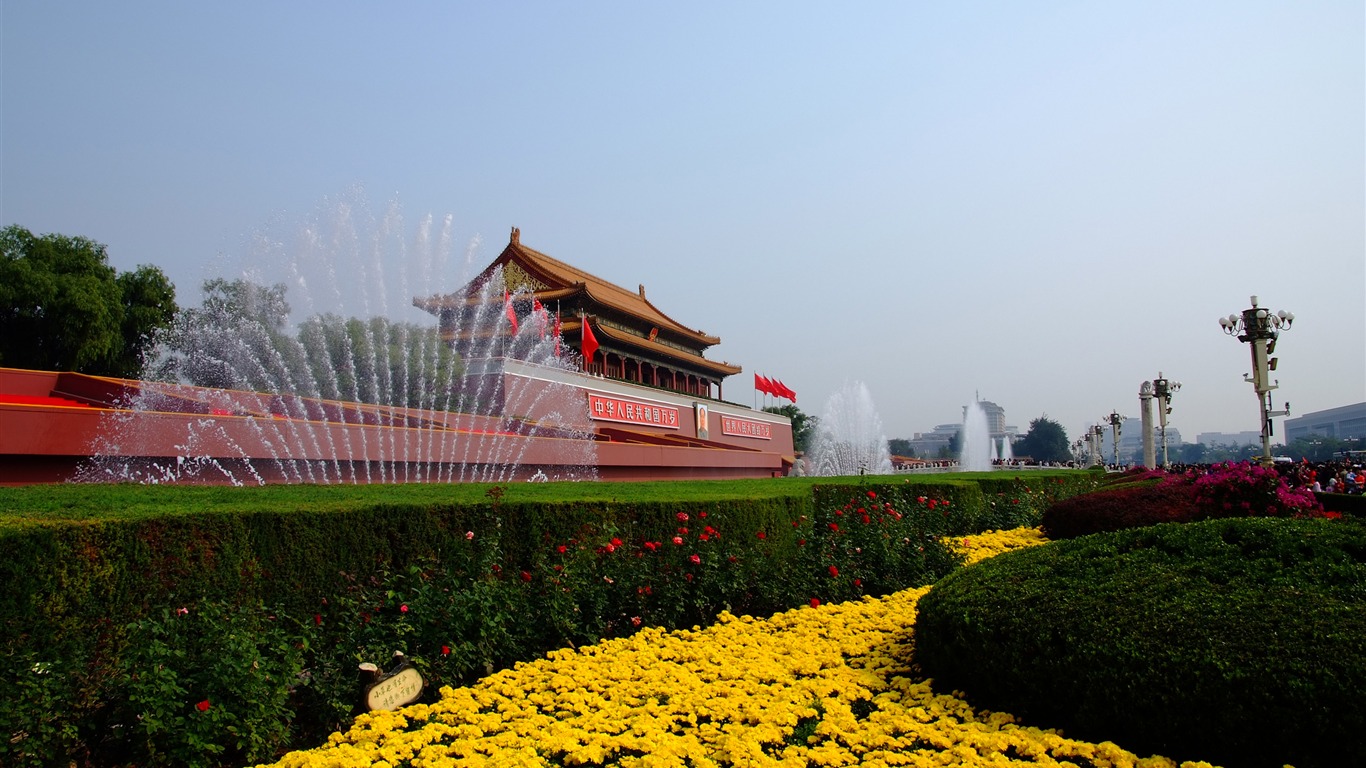 Disfraces, la Plaza de Tiananmen (obras barras de refuerzo) #13 - 1366x768