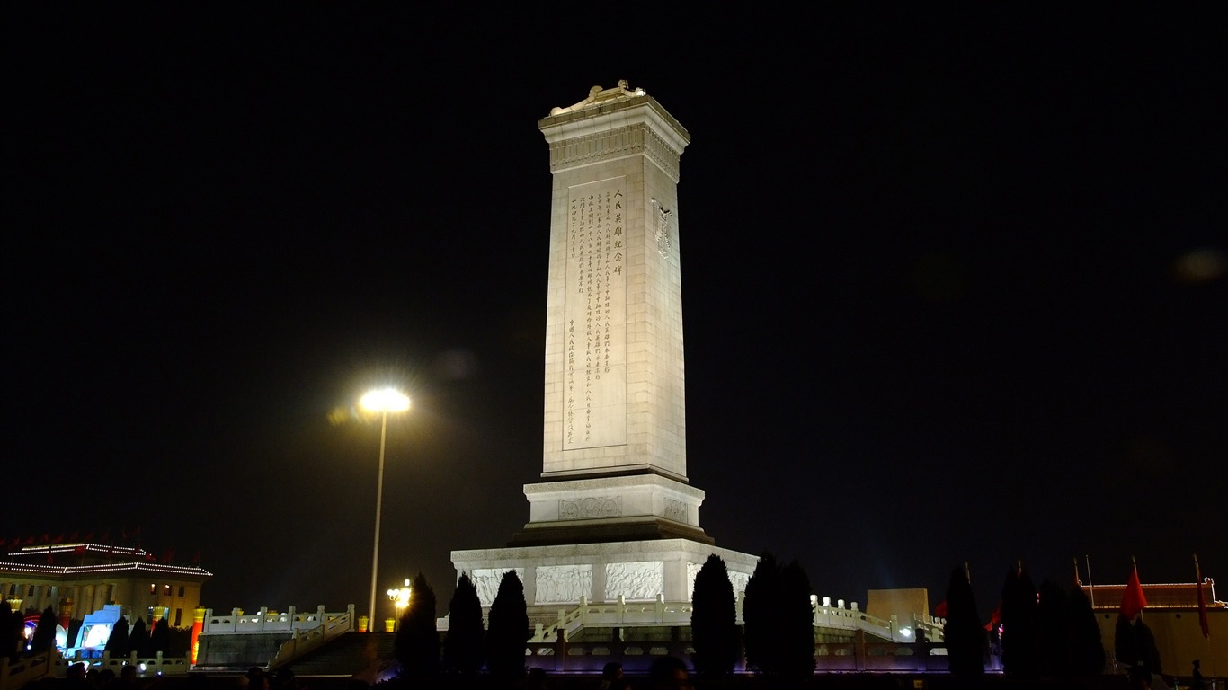 Tiananmen Square bunten Nacht (Bewehren) #28 - 1366x768