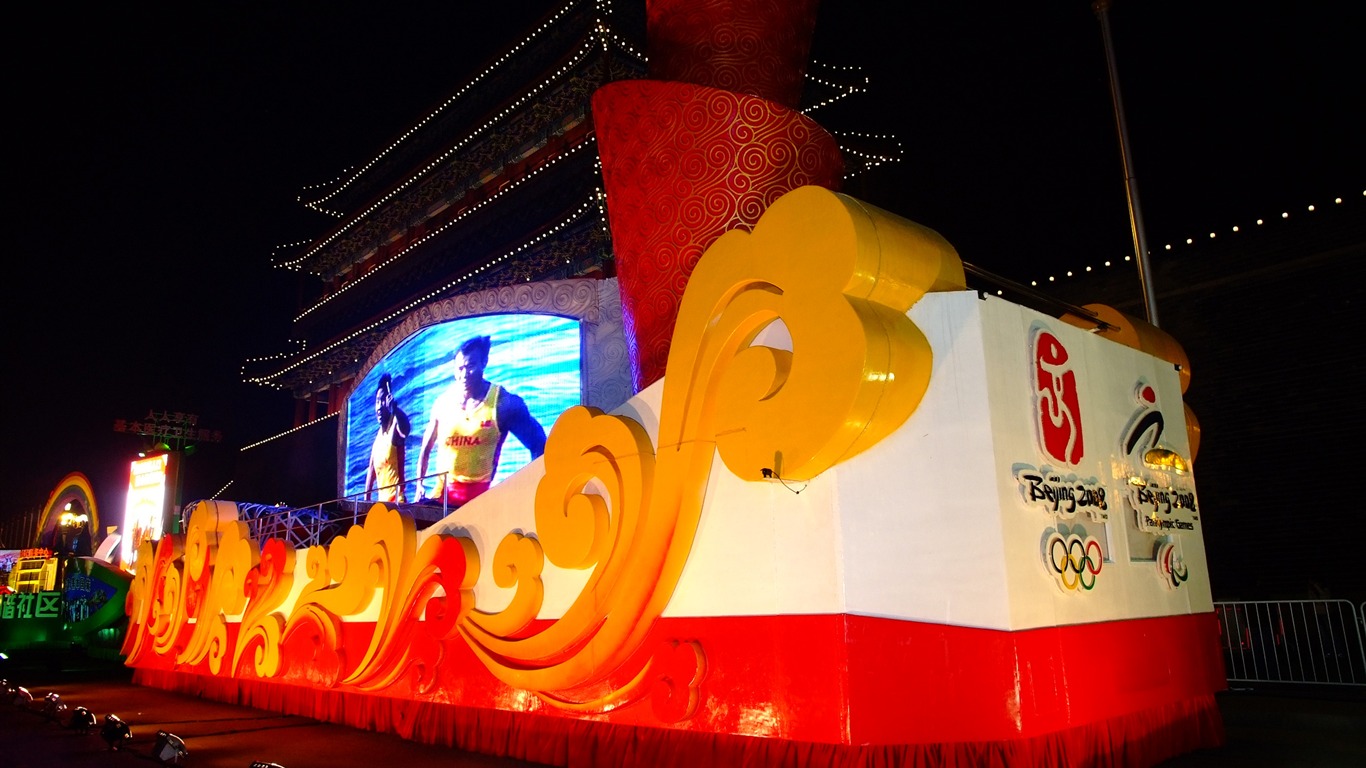 Tiananmen Square bunten Nacht (Bewehren) #34 - 1366x768