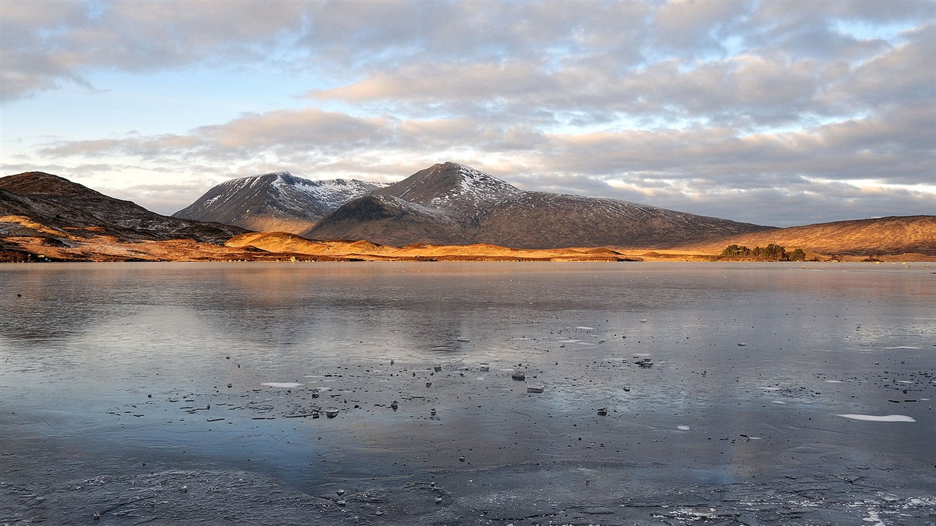 Bellamente prestados fondos de escritorio de paisajes (8) #16 - 1366x768