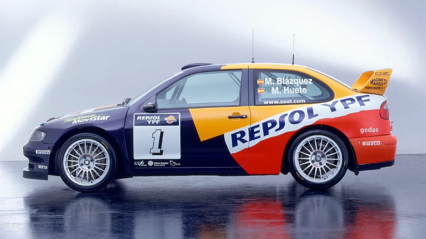Car foto tapety (1) #1 - 1366x768