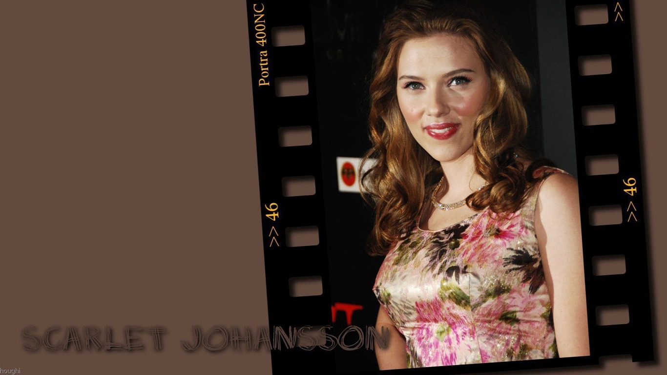 Scarlett Johansson krásná tapeta #2 - 1366x768