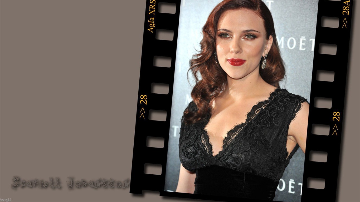 Scarlett Johansson krásná tapeta #16 - 1366x768